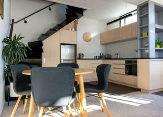 Deluxe inner-city apartment on Moray